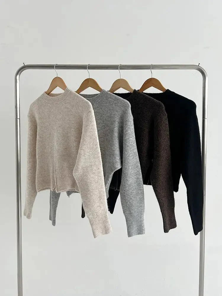 Amara Slim Waist Pullover