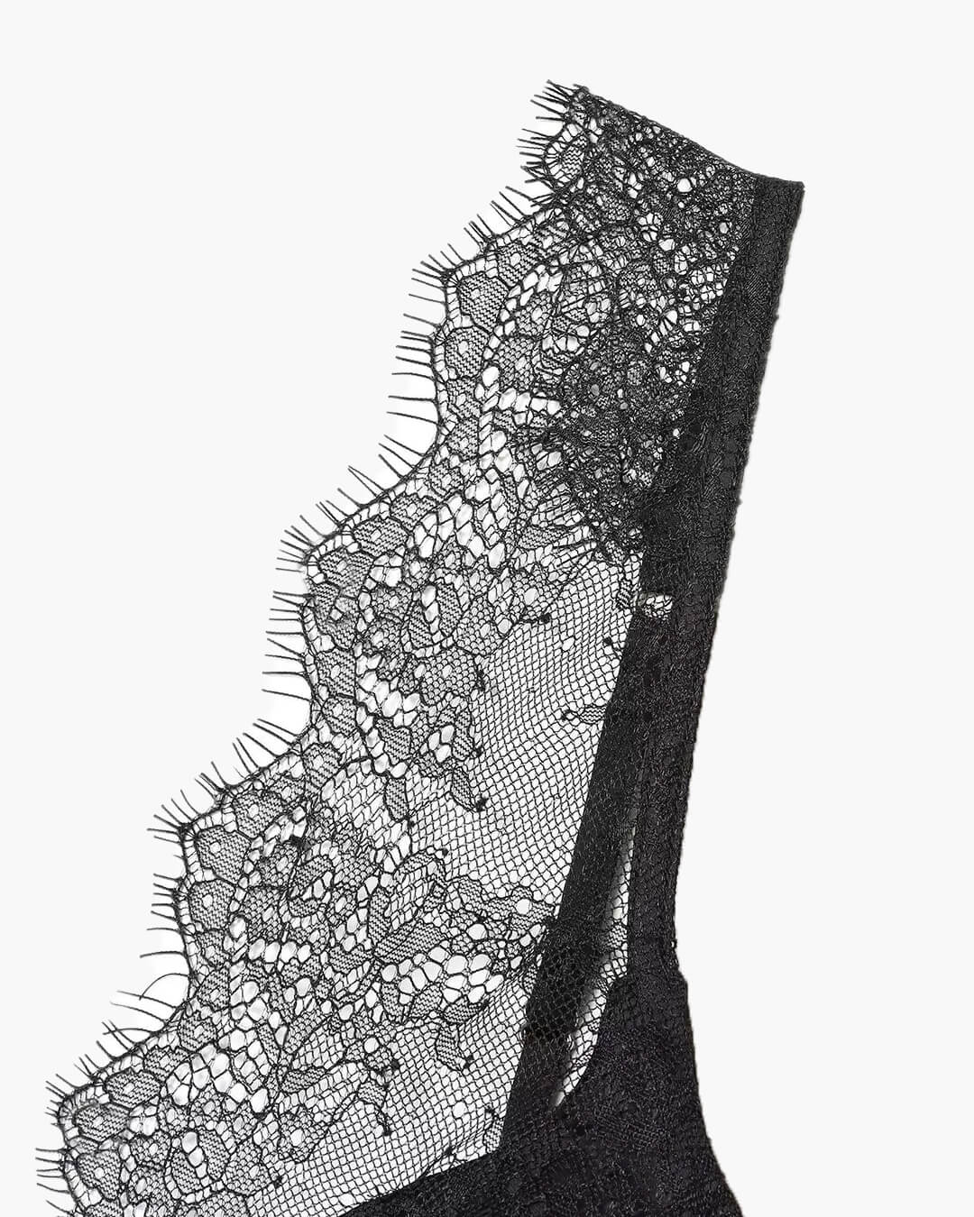 Amaris Lace V-Neck Sleeveless Top