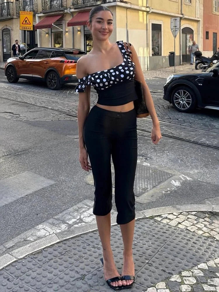 Juliette Black Capris Pants